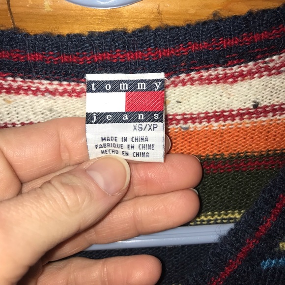 NWOT Tommy Hilfiger cropped sweater - Picture 3 of 6